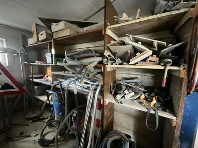 Übersichtsbild von various contractor materials